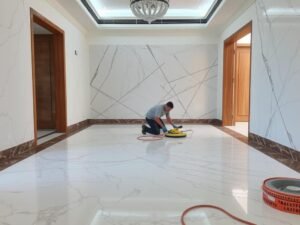 تركيب أرضيات رخامية فاخرة في منزل كويتي